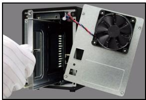 ZYXEL NSA-220 PLUS - Installazione delle unità a disco rigido - 5