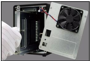 ZYXEL NSA-220 PLUS - Install Hard Drives - 5