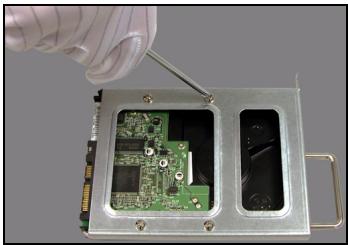 ZYXEL NSA-220 PLUS - Install Hard Drives - 6