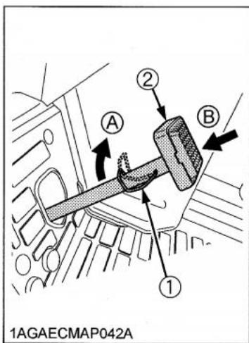 KUBOTA B1220 - Remisage du tracteur - 1