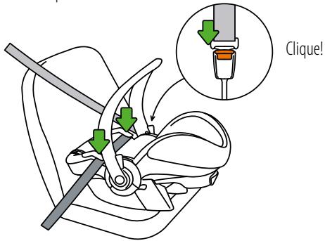 STOKKE IZI GO - Instalacao do cinto com a cadeira voltada paraTRS - 4