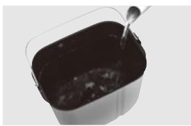 PANASONIC SD 2500 - Bread pan & kneading blade - 2