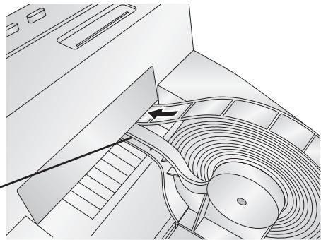 PRIMERA LX400E - Installation de la bobine d'étiquettes (suite) - 3
