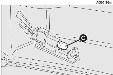 ALFA ROMEO 156 2007 - PLAFONNIER DE LA BOITE À GANTS - 5