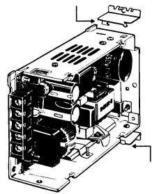 OMRON S8PS - Étrier de montage par l'avant pour les modèles 100 / 150 w - 1