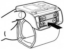 OMRON TENSIOMETRE R2 - Installation/Remplacement des piles - 2