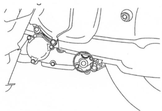MBK SKYCRUISER - REMPLISSAGE ET VIDANGE DE L'HUILE MOTEUR - 2