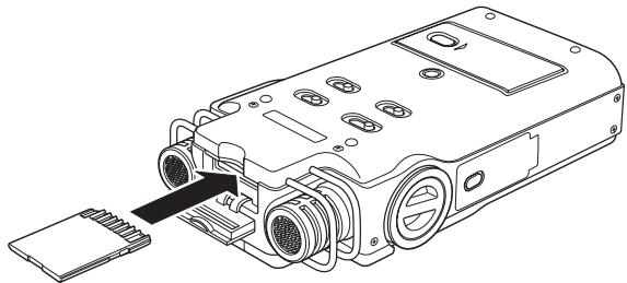 TASCAM DR-100 - Insérer la carte - 1