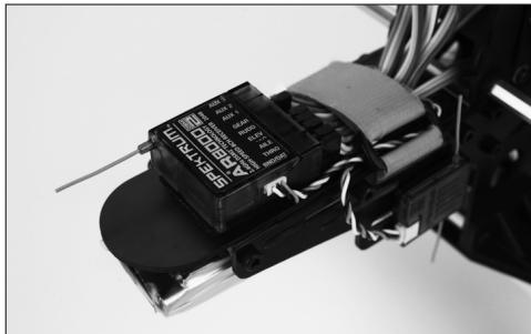 SPEKTRUM DX8 - INSTALACION DEL RECEPTOR - 2