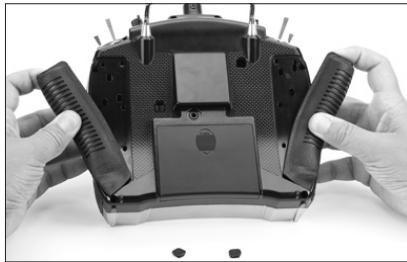 SPEKTRUM DX8 - Per regolare la tensione della barra: - 1