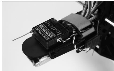 SPEKTRUM DX8 - Installation du récepteur - 2