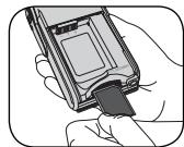 AIPTEK POCKET DV Z300 HD - - Introdução de um cartão de memória (optional) - 2