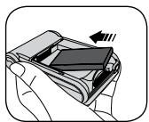 AIPTEK POCKET DV Z300 HD - Instalar la bateria - 2