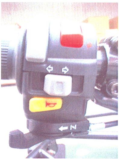 ADLY 300 RS - COMMUTATEUR DE CLIGNOTANT - 1