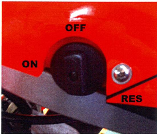 ADLY 50 RS LIQUIDE - FONCTIONNEMENT ROBINET D'ESSENCE - 1