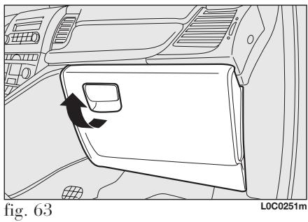 LANCIA YPSILON - Prise de courant (12V) - 1