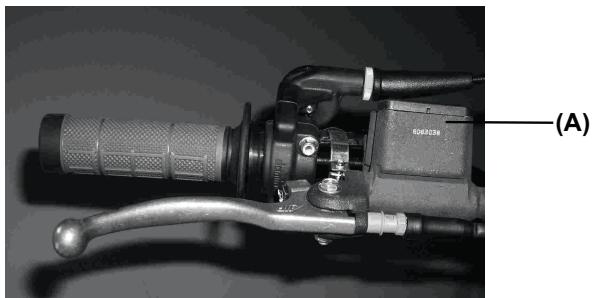 GAS GAS HALLEY 450 - Contrôle du niveau de liquide de frein - 1
