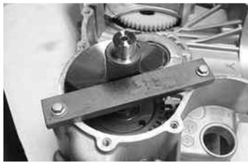 MALAGUTI 500 CC 4T - EURO 3 - Enlèvement du contre-arbre - 1