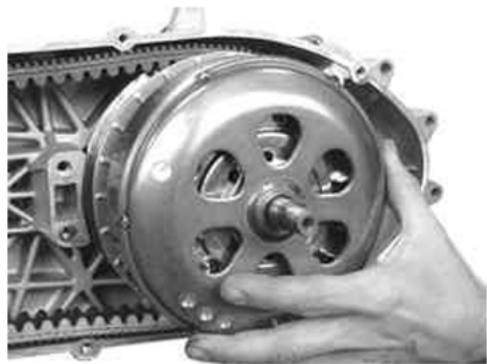 MALAGUTI 500 CC 4T - EURO 3 - Dépose poulie entrainée - 1