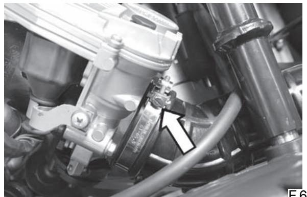 MALAGUTI SPIDER MAX RS 500 - DÉMONTAGE DU PAPILLON DES GAZ ET DE LA CENTRALE DE COMMANDE « MIU » - 5