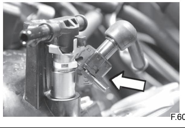 MALAGUTI SPIDER MAX RS 500 - DÉMONTAGE DU PAPILLON DES GAZ ET DE LA CENTRALE DE COMMANDE « MIU » - 3