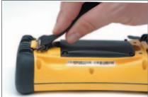TRIMBLE NOMAD 900G - Fixation de la dragonne - 1