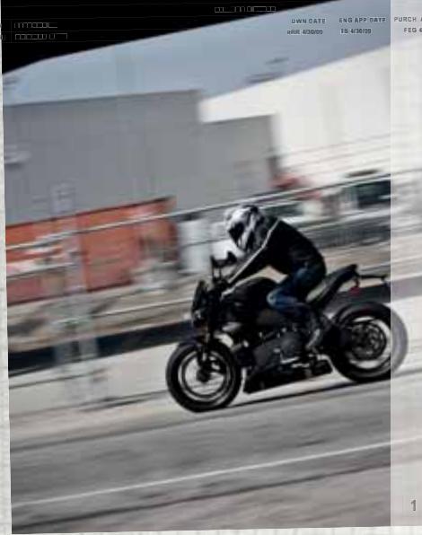 BUELL 1125CR - BUELL®... OU LE PLAISIR DE ROULER SEUL. À vrai dire, si vous cherchez une moto pour vous regrouper tous les week-end - 3