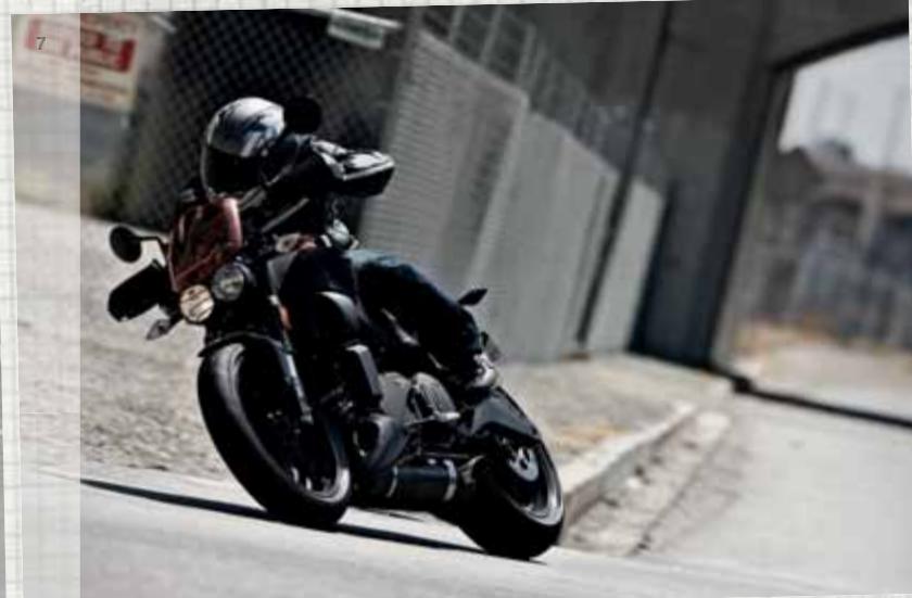 BUELL 1125CR - BUELL®... OU LE PLAISIR DE ROULER SEUL. À vrai dire, si vous cherchez une moto pour vous regrouper tous les week-end - 10