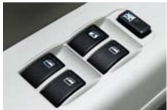 SUBARU JUSTY - EQUIPEMENTS - 3