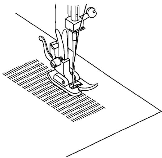 DURABASE SEWING - Repriser avec le pied-de-biche universel - 1