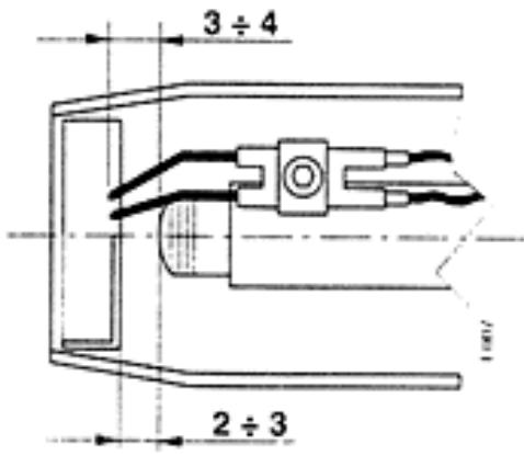 ASTON THERMICA RED - Position electrodes-deflecteur - 1