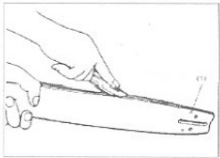 KORMAN GARDEN 500342 P - NETTOYAGE DU GUIDE CHAINE - 1