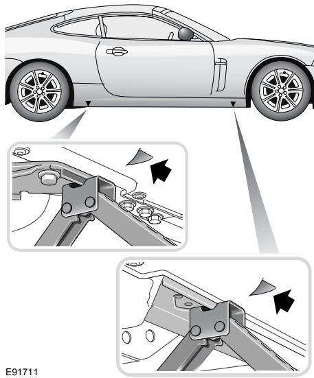 JAGUAR XK 2008 - Attention - 2