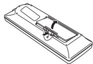 LOGICOM-SANYO PLC-XW60 - Installation des piles de la télécommande - 1