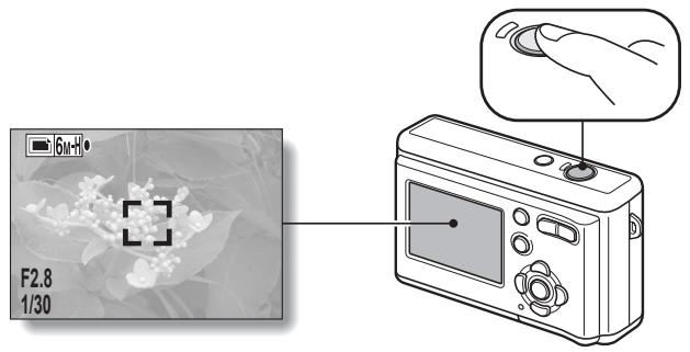 LOGICOM-SANYO XACTI VPC-S6 - Vous ne passerez plus à côté d'une photo à ne pas rater grâce à la mise au point rapide: mise au point tactile (voir page 22) - 1
