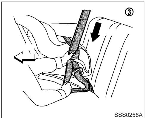 INFINITI M45 - Vers l'arrière - 3