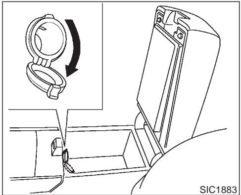 INFINITI M45 - PRISE ÉLECTRIQUE - 1