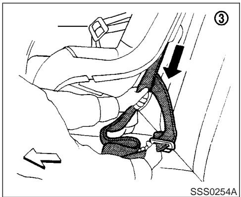 INFINITI M45 - Vers l'avant - 3