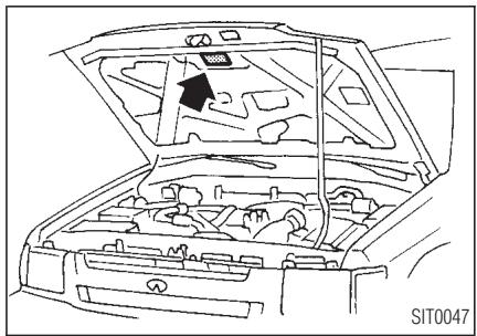 INFINITI QX4 - ÉTIQUETTE DU DISPOSITIF ANTIPOLLUTION - 1