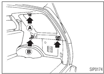 INFINITI QX4 - Enjoliveur latorial - 1
