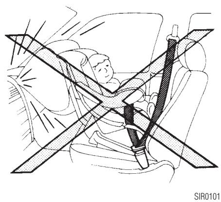 INFINITI QX4 - SIÉGES, DISPOSITIFS DE RETENUE ET SYSTÉMES DE COUSSIN GONFLABLE D'APPOINT - 2