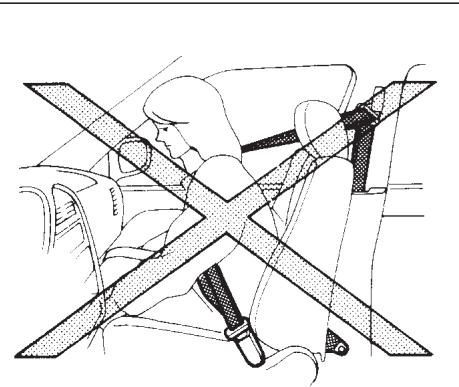 INFINITI QX4 - SIÉGES, DISPOSITIFS DE RETENUE ET SYSTÉMES DE COUSSIN GONFLABLE D'APPOINT - 2