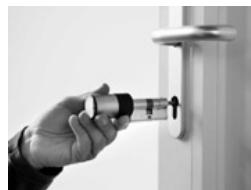 BURG WACHTER TSE 5003 - When installing the cylinder, proceed as follows: - 4