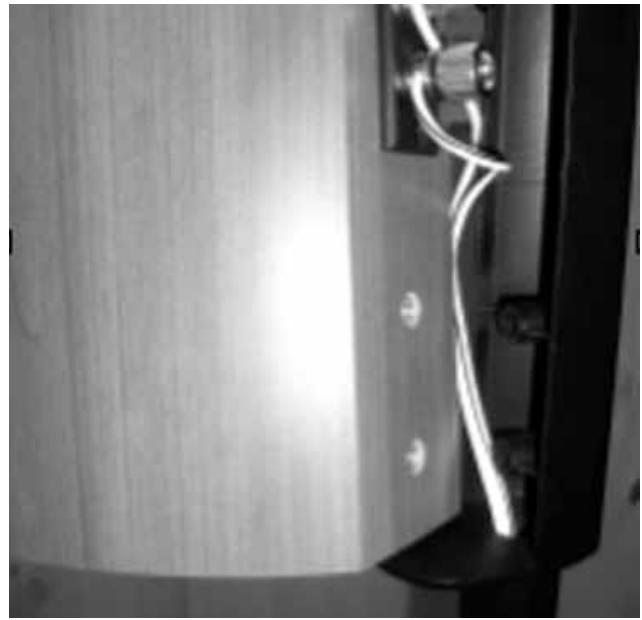 TANNOY HTS 100 - MONTAGE DES PIEDS - 3