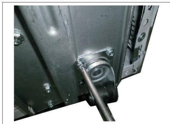 THOMSON TCH501E - Installation des roulettes - 6