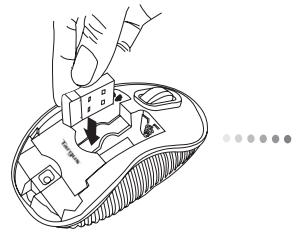 TARGUS WIRELESS COMPACT LASER MOUSE - Installing the Batteries - 4