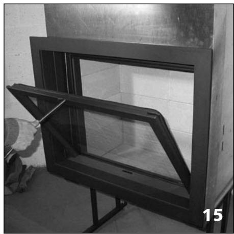 STUV 21 - Attention: la porte ne peut basculer que vous baisse! - 2