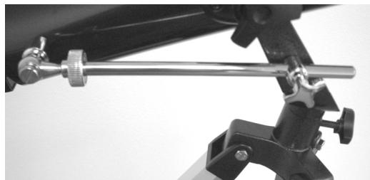 CELESTRON POWERSEEKER 76AZ - Collegamento del tubo del telescopo alla montatura - 3