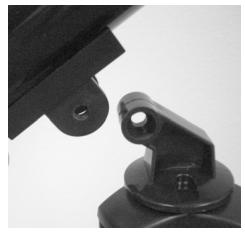 CELESTRON POWERSEEKER 76AZ - Anbringen des Teleskoptubus an der Montierung - 5