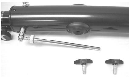 CELESTRON POWERSEEKER 76AZ - Fixation du tube du téléscope sur la monture - 1